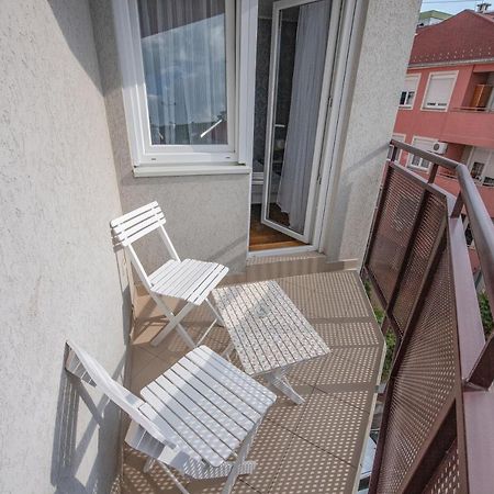 Stella Modern Apartment 2 نوفي ساد المظهر الخارجي الصورة