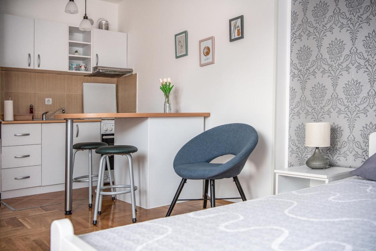 Stella Modern Apartment 2 نوفي ساد المظهر الخارجي الصورة